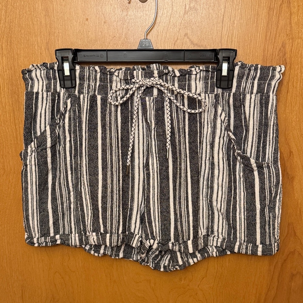 Women’s Drawstring Shorts by Rewind Size XL